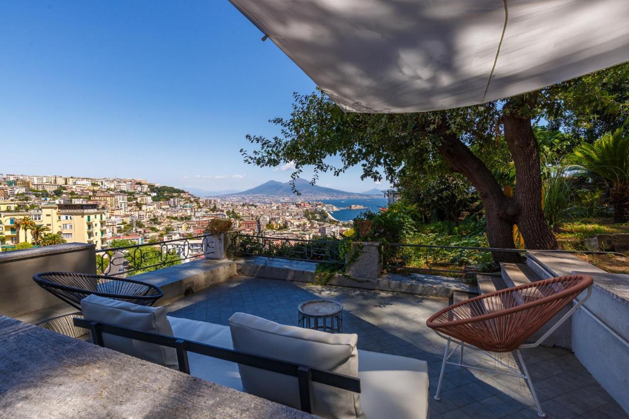 Apartment Romantic Place With Pines, Cats, Stunning View And Parking Naples